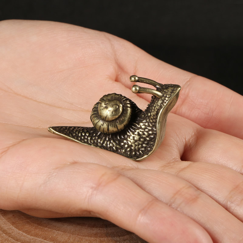 Cute Mini Vintage Brass Snail  - Home Fragrance Miniso のレビューと価格