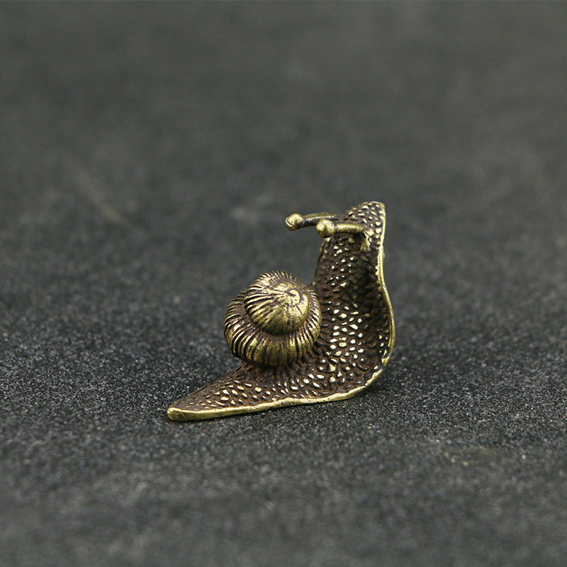 Cute Mini Vintage Brass Snail  - Home Fragrance Miniso のレビューと価格
